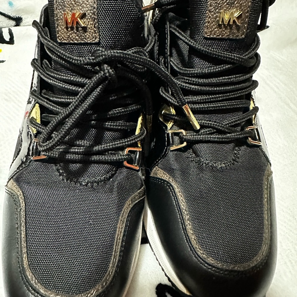 Michael Kors Black Sneakers Modern Design - Picture 4 of 4
